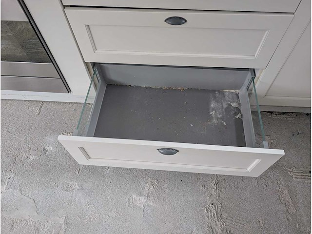 Keuken met apparatuur - afbeelding 4 van  11