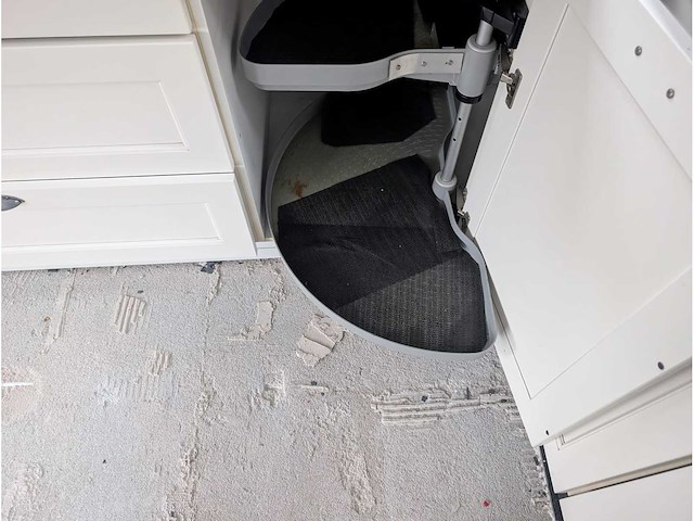 Keuken met apparatuur - afbeelding 21 van  29