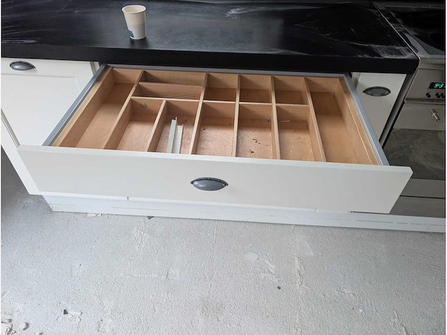 Keuken met apparatuur - afbeelding 26 van  29