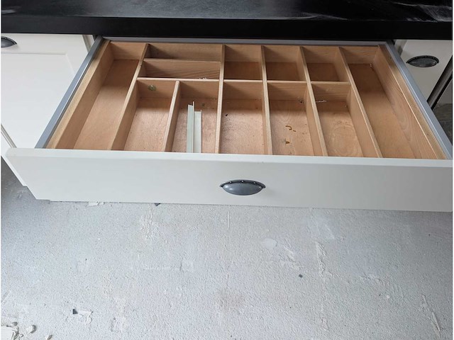 Keuken met apparatuur - afbeelding 9 van  11