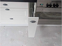 Keuken met apparatuur - afbeelding 10 van  11