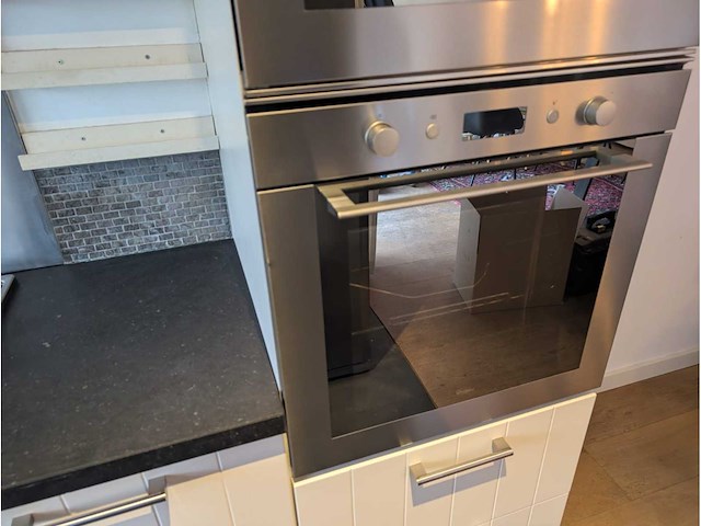 Keuken met apparatuur - afbeelding 25 van  26