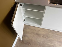 Keuken met apparatuur - afbeelding 1 van  7