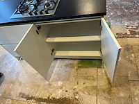 Keuken met apparatuur - afbeelding 3 van  6