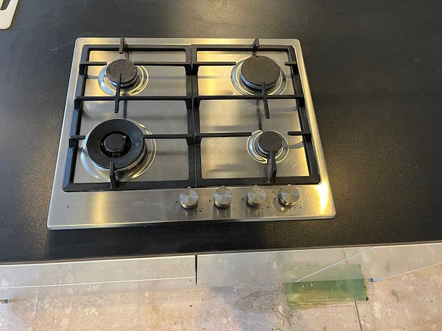 Keuken met apparatuur - afbeelding 5 van  6