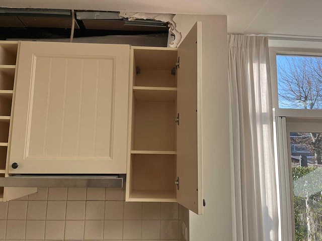 Keuken met apparatuur - afbeelding 8 van  33