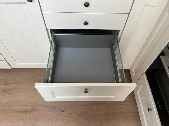 Keuken met apparatuur - afbeelding 14 van  33