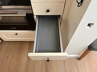 Keuken met apparatuur - afbeelding 17 van  33