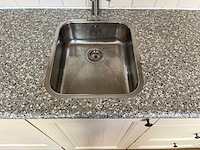 Keuken met apparatuur - afbeelding 33 van  33