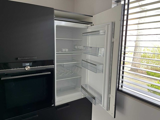 Keuken met apparatuur - afbeelding 8 van  23