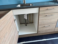 Keuken met apparatuur - afbeelding 3 van  19