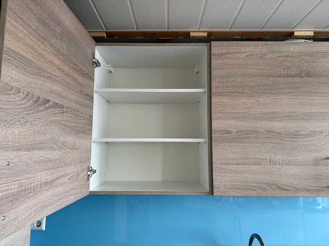 Keuken met apparatuur - afbeelding 5 van  19