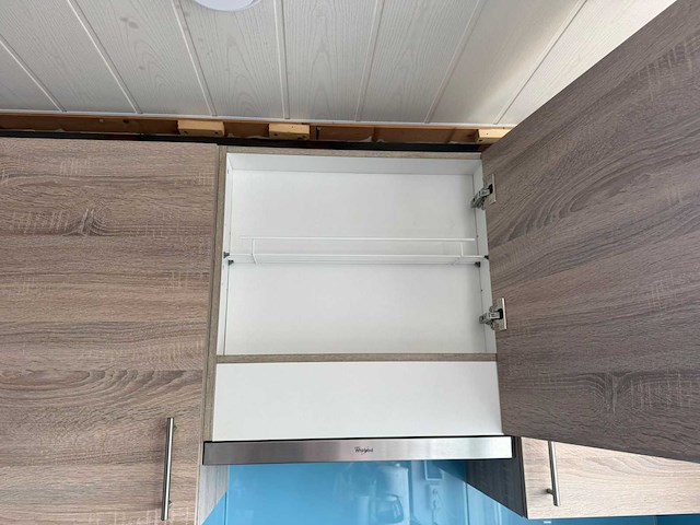 Keuken met apparatuur - afbeelding 8 van  19