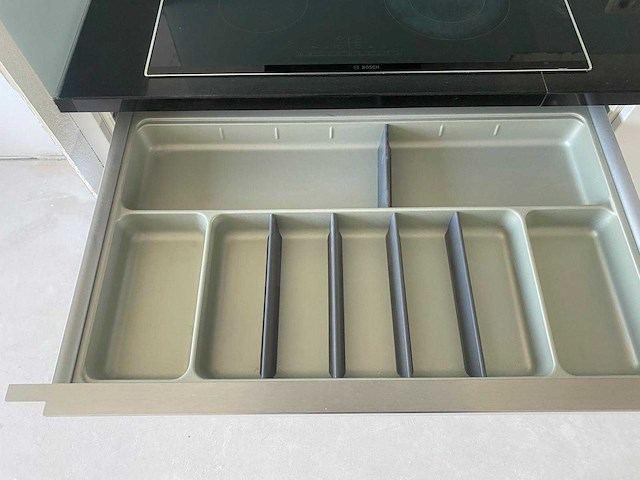 Keuken met apparatuur - afbeelding 6 van  18