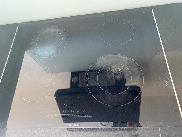Keuken met apparatuur - afbeelding 8 van  18