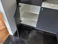 Keuken met apparatuur - afbeelding 18 van  19