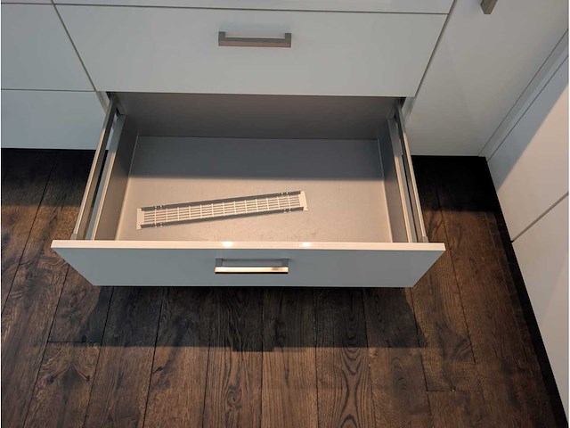 Keuken met apparatuur - afbeelding 10 van  27