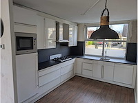 Keuken met apparatuur - afbeelding 1 van  33