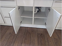 Keuken met apparatuur - afbeelding 25 van  33