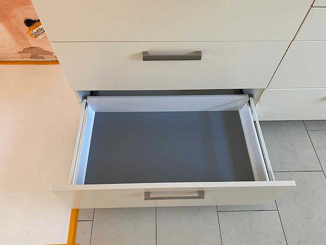 Keuken met apparatuur - afbeelding 20 van  25