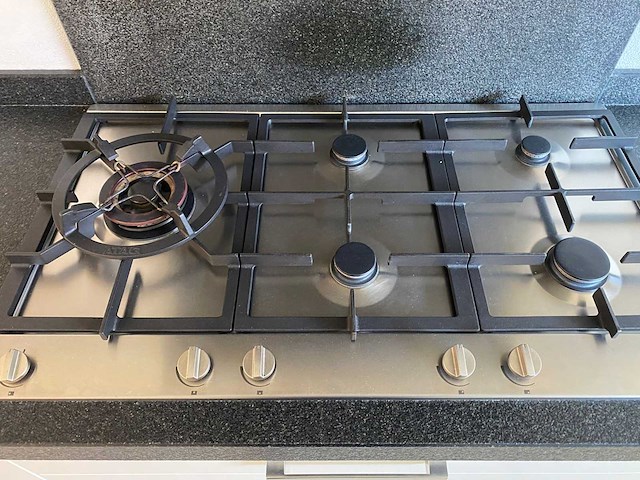 Keuken met apparatuur - afbeelding 24 van  25