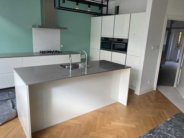 Keuken met apparatuur - afbeelding 12 van  31