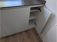 Keuken met apparatuur - afbeelding 10 van  34