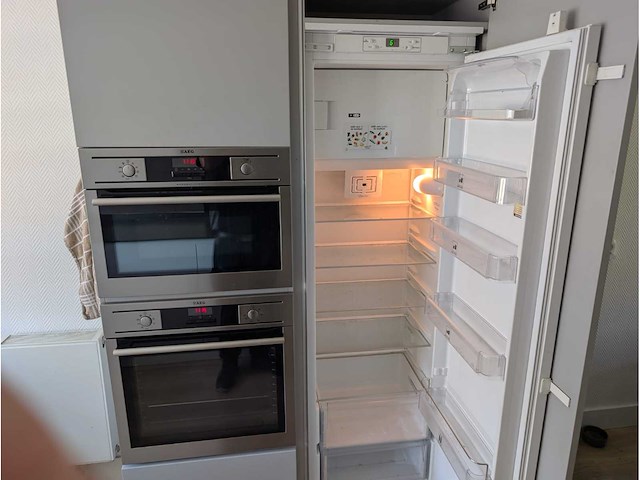 Keuken met apparatuur - afbeelding 24 van  34