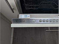 Keuken met apparatuur - afbeelding 15 van  15