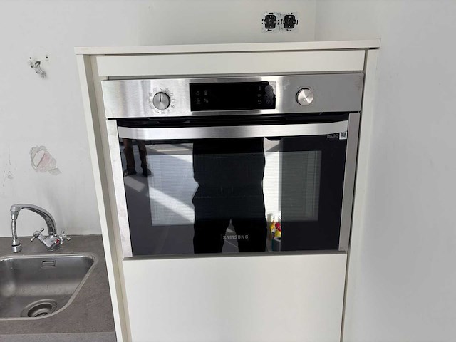 Keuken met apparatuur - afbeelding 8 van  13