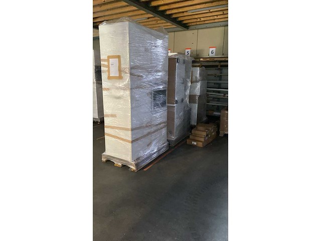 Keuken met apparatuur - afbeelding 20 van  26