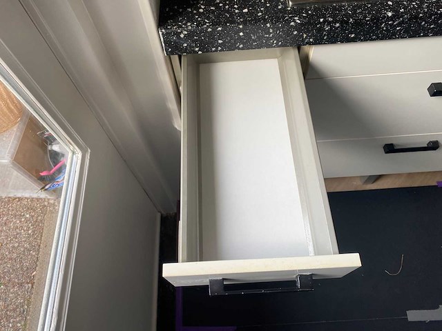 Keuken met apparatuur - afbeelding 16 van  26