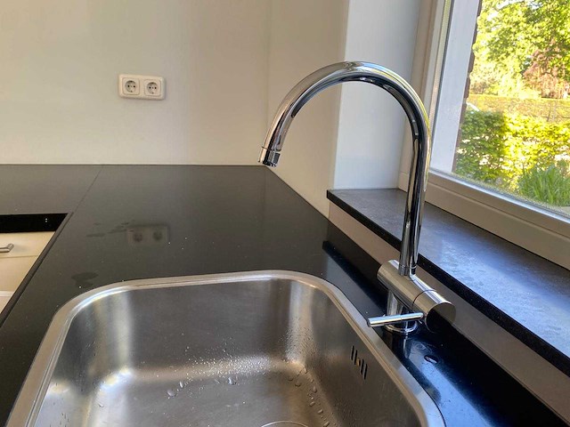 Keuken met apparatuur - afbeelding 14 van  23