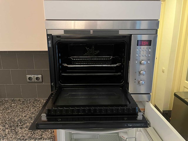 Keuken met apparatuur - afbeelding 17 van  18