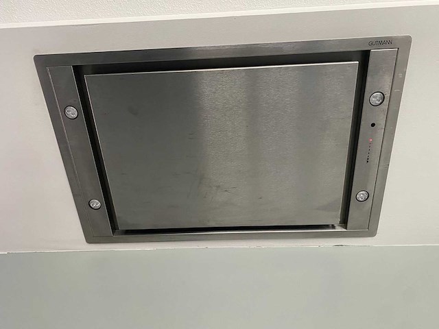 Keuken met apparatuur - afbeelding 17 van  24