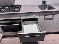 Keuken met apparatuur - afbeelding 3 van  18