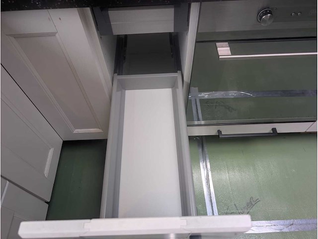 Keuken met apparatuur - afbeelding 8 van  27