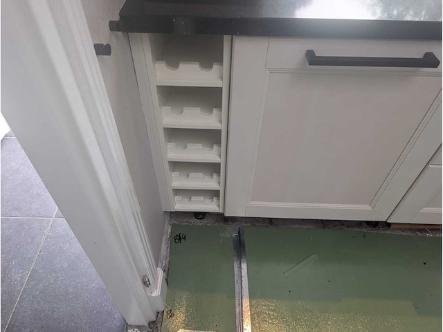 Keuken met apparatuur - afbeelding 22 van  27