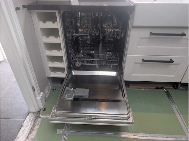 Keuken met apparatuur - afbeelding 26 van  27