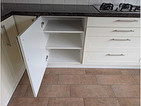 Keuken met apparatuur - afbeelding 27 van  27
