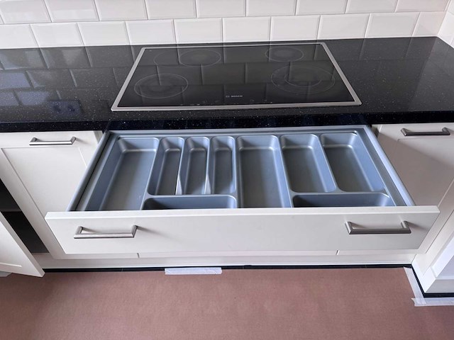 Keuken met apparatuur - afbeelding 7 van  28