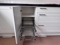 Keuken met apparatuur - afbeelding 9 van  28