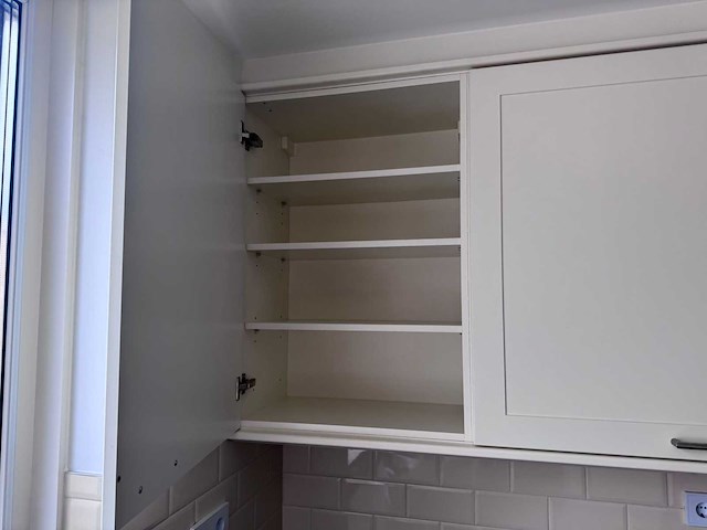 Keuken met apparatuur - afbeelding 16 van  28