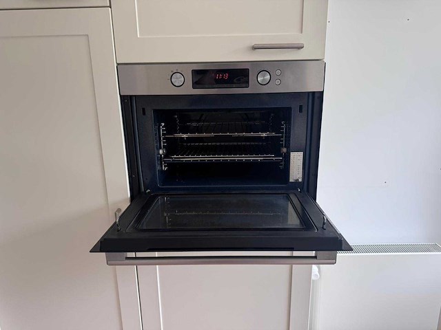 Keuken met apparatuur - afbeelding 27 van  28