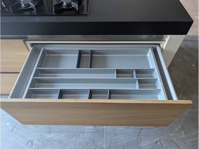 Keuken met apparatuur - afbeelding 7 van  38
