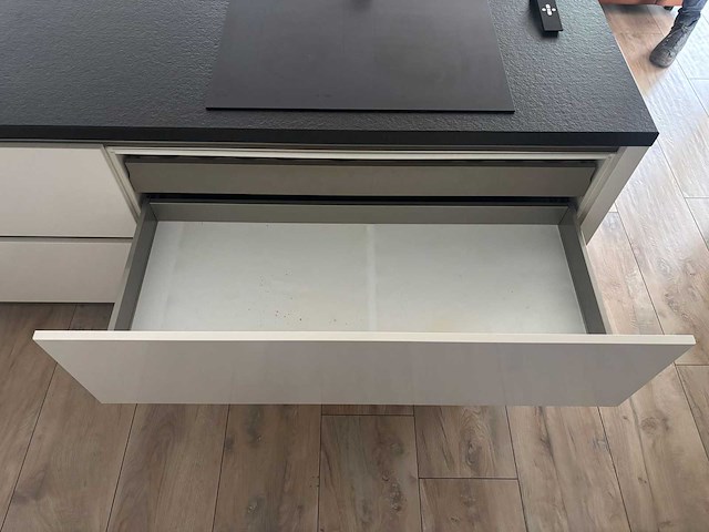 Keuken met apparatuur - afbeelding 5 van  27