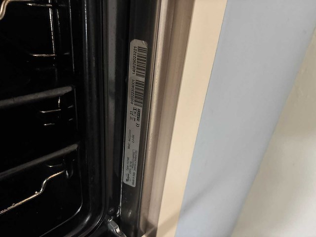 Keuken met apparatuur - afbeelding 10 van  27