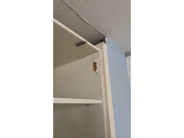 Keuken met apparatuur - afbeelding 19 van  27