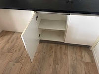 Keuken met apparatuur - afbeelding 21 van  27
