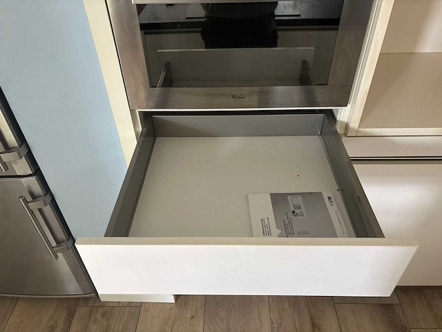 Keuken met apparatuur - afbeelding 27 van  27